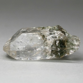 [高品質]インド/マニハール産ヒマラヤ水晶ナチュラルポイント／ルチル針状結晶内包（原石23.4g）(MALQ-NP0234IS)