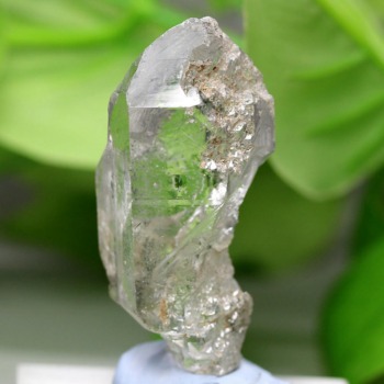 [特別価格/3A]インド/マニハール産ヒマラヤ水晶ナチュラルポイント／僅かにルチル結晶内包（原石30.6g）(MALQ-NP0306IS)