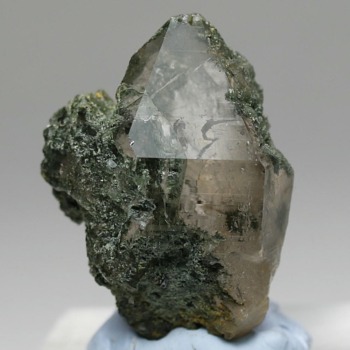 [特別価格/高品質]インド/マニハール産ヒマラヤ水晶ナチュラルポイント／僅かにルチル結晶内包（原石31.6g）(MALQ-NP0316IS)