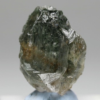 [特別価格/AA]インド/マニハール産ヒマラヤ水晶／ルチル針状結晶内包（原石30.3g）(MALQ-RF0303IS)