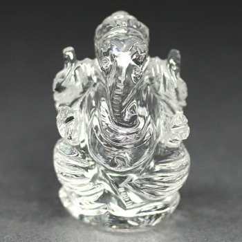 [高品質++]インド/マニハール産ヒマラヤ水晶ガネーシャ像（高さ約4.2cm/小さめサイズ）(MHQZ-GN0361IS)