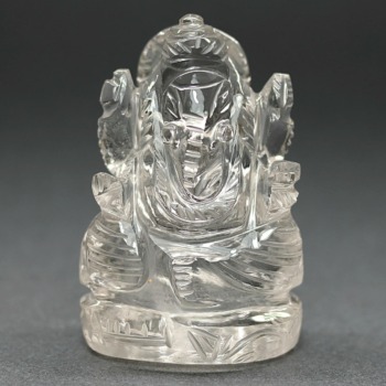 [高品質++]インド/マニハール産ヒマラヤ水晶ガネーシャ像（高さ約5.9cm/程よい小型サイズ）(MHQZ-GN0818IS)