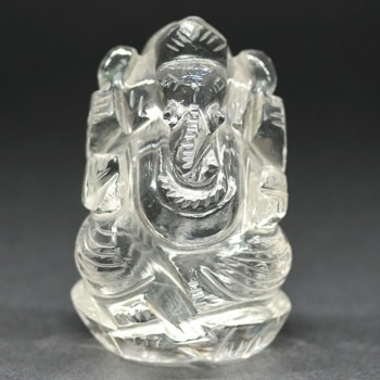[高品質++]インド/マニハール産ヒマラヤ水晶ガネーシャ像（高さ約6.3cm/手のひらサイズ）(MHQZ-GN1159IS)