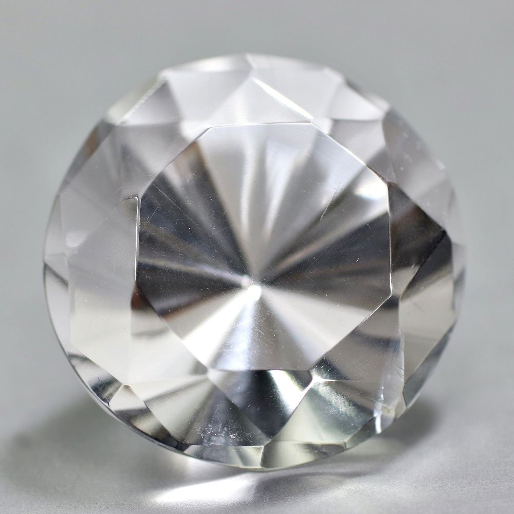 [インド/マニハール産]ヒマラヤ水晶ダイヤモンドカット（直径約22.7mm）