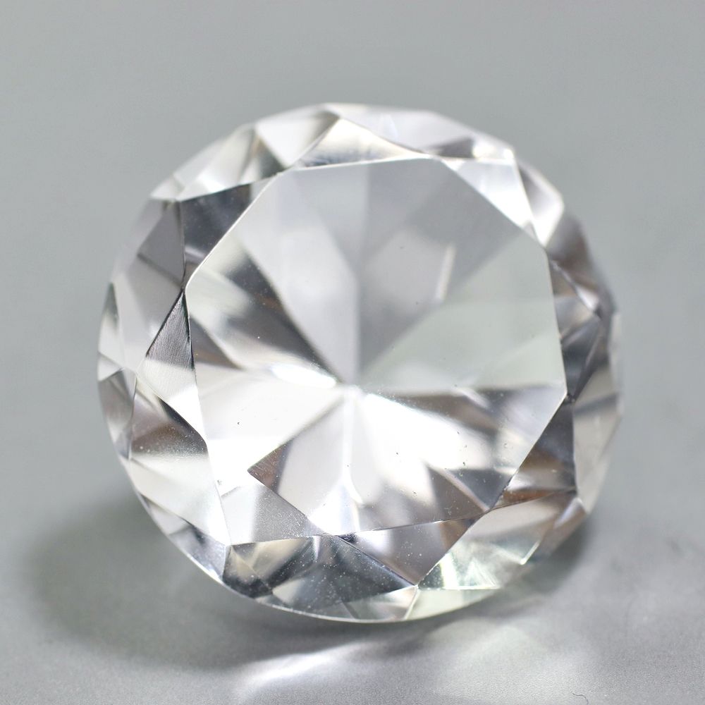 [インド/マニハール産]ヒマラヤ水晶ダイヤモンドカット（直径約25.9mm）