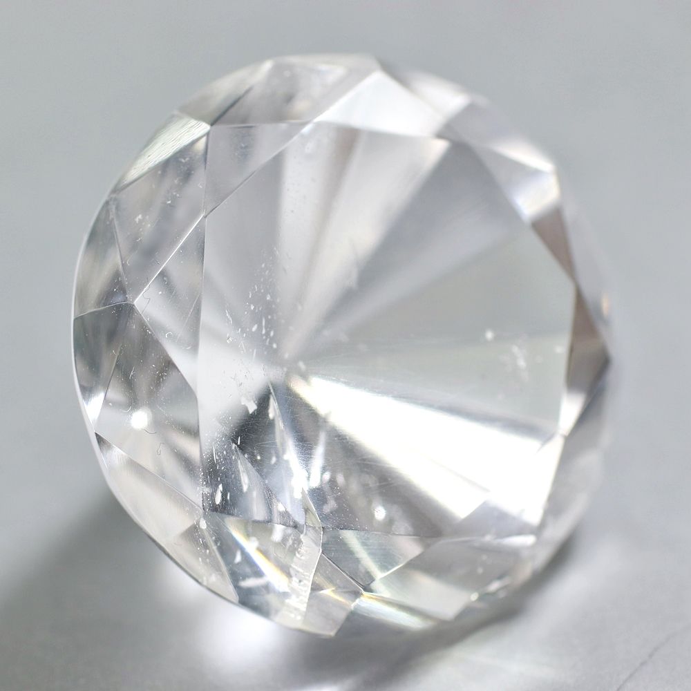 [インド/マニハール産]ヒマラヤ水晶ダイヤモンドカット（直径約26.4mm）
