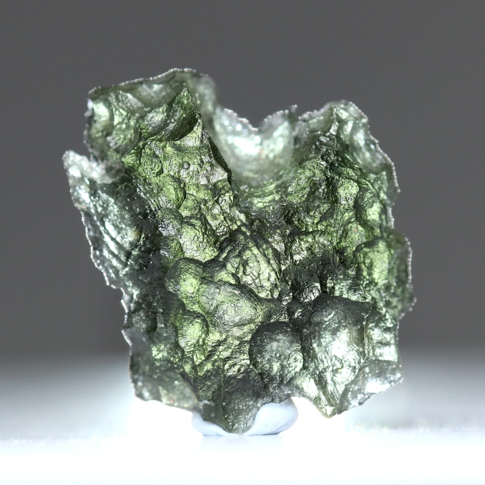 [高品質・チェコ共和国産]天然モルダバイト原石（4.2g）