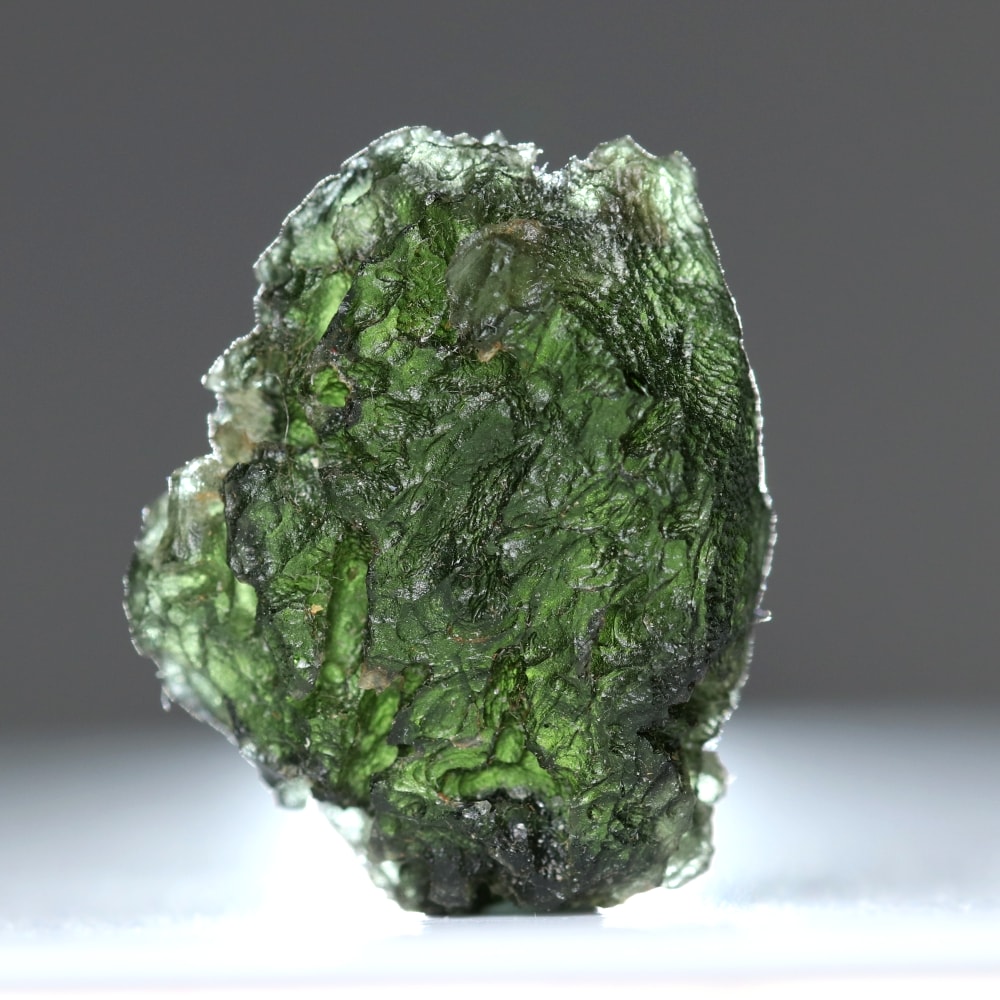 [高品質・チェコ共和国産]天然モルダバイト原石（8.5g）