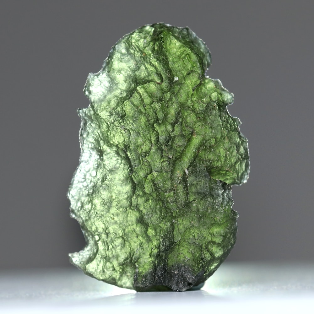 [高品質・チェコ共和国産]天然モルダバイト原石（7.8g）