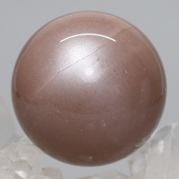 [高品質]タンザニア産オレンジブラウンムーンストーン丸玉/スフィア（直径34.7mm）(OBMS-SP0571IS)