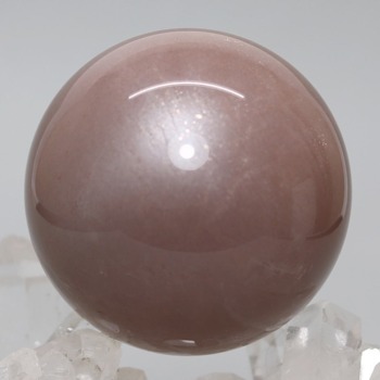 [高品質]タンザニア産オレンジブラウンムーンストーン丸玉/スフィア（直径46.4mm）(OBMS-SP1354IS)