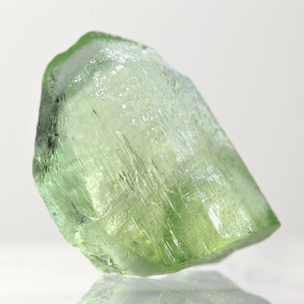 パキスタン産ペリドット結晶原石(1.37g)-slide-0