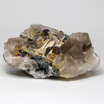 ブラジル産ルチルクォーツクラスター（原石567g）(RTQ-CL5670IS)