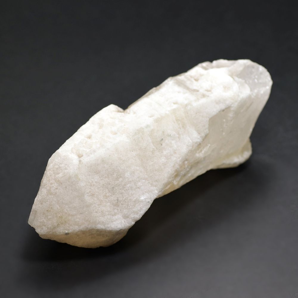 [ブラジル/セーラデカブラル産]キャンドルクォーツ原石（全長約105mm/ナチュラルポイント）