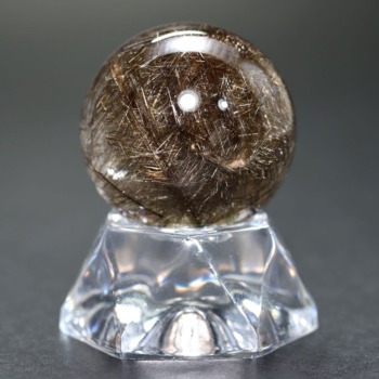 [高品質++]ブラジル産シルバールチルクォーツ丸玉/スフィア（球体直径28.2mm）(SILR-SPH0282IS)