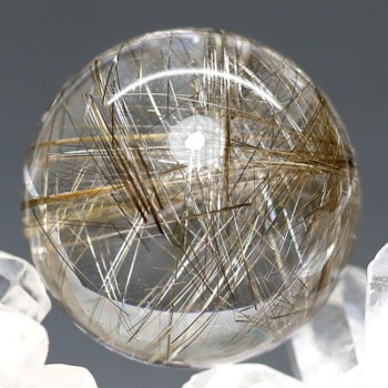 [トップクォリティ]ブラジル産シルバールチルクォーツ丸玉/スフィア（球体直径25.3mm）(SLUT-SP0225IS)