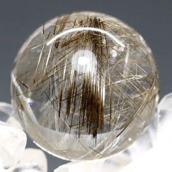 [トップクォリティ]ブラジル産シルバールチルクォーツ丸玉/スフィア（球体直径26.5mm）(SLUT-SP0259IS)