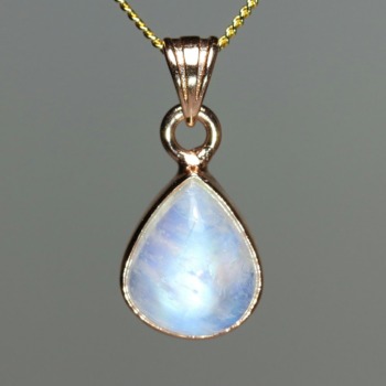 [高品質]ホワイトラブラドライトペンダントトップ/レインボームーンストーン（シルバー925・ペアシェイプ・ピンクゴールドカラー）(WTLA-PT004IS)