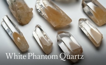 ポリッシュポイント（貫入ホワイトファントムクォーツ） ポリッシュポイント（貫入ホワイトファントムクォーツ）