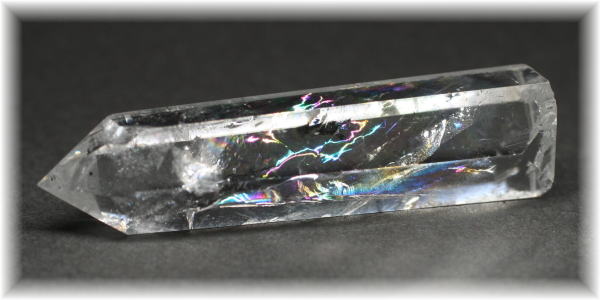 ブラジル産]虹入り水晶ポリッシュポイント(CLYSTAL-RBPP301IS 