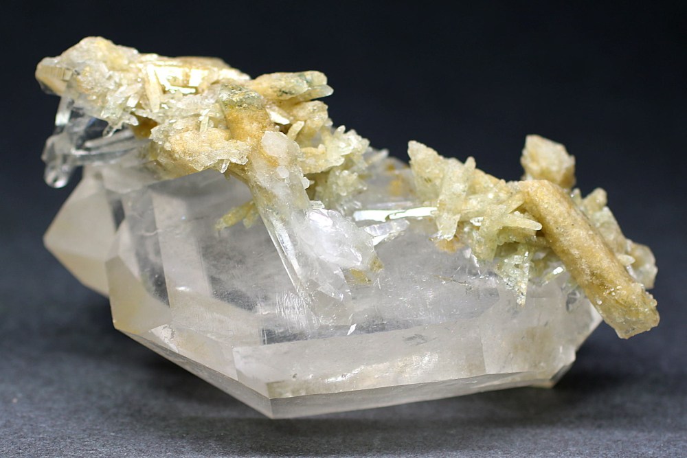 インド/ダーラ産]ヒマラヤ水晶クラスター(DHZ-NPW1414IS) | 天然石 
