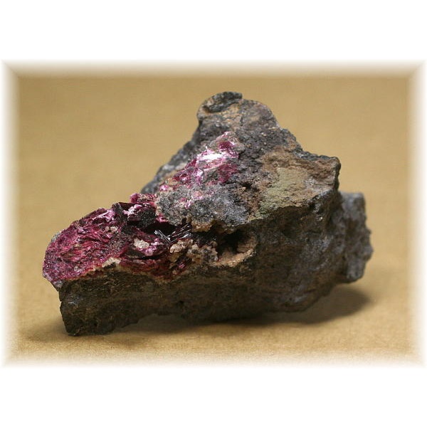 [モロッコ産]コバルト華（Erythrite）