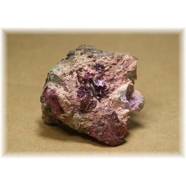 [モロッコ産]コバルト華（Erythrite）