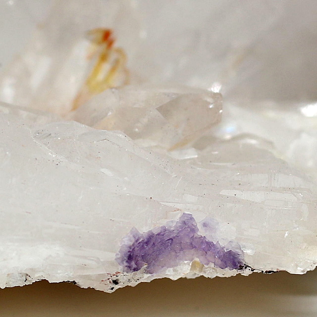 インド産フローライト共生水晶クラスター(原石116g)-slide-7