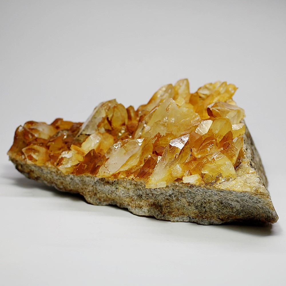 [ガネッシュヒマール/ヒンドゥン地区産]ヒマラヤ水晶クラスター/原石（イエロークリスタル・約1.6kg）