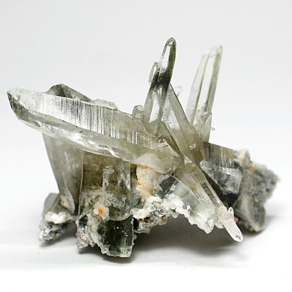[高品質]ガネッシュヒマール産ヒマラヤ水晶クラスター/角閃石インクルージョン原石（41.5g）