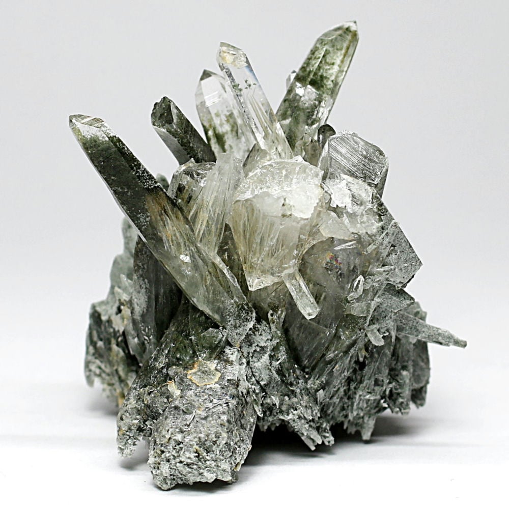 [高品質]ガネッシュヒマール産ヒマラヤ水晶クラスター/角閃石インクルージョン原石（61.2g）