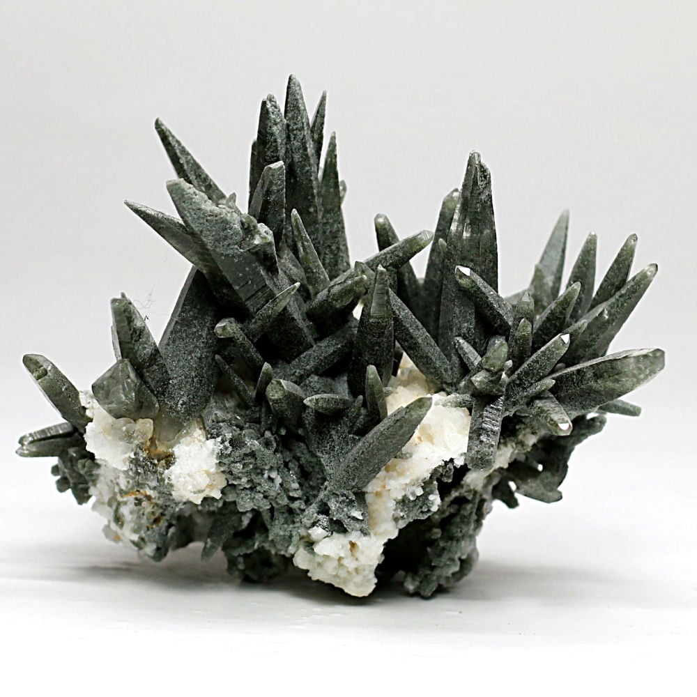 [高品質]ガネッシュヒマール産ヒマラヤ水晶クラスター/原石（77.9g）