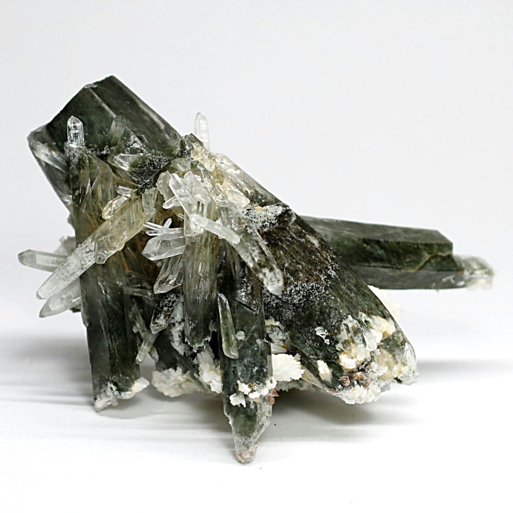 [高品質]ガネッシュヒマール産ヒマラヤ水晶クラスター/角閃石インクルージョン原石（112g）