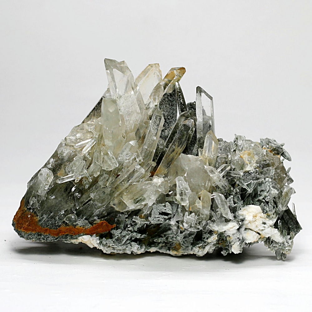 [高品質]ガネッシュヒマール産ヒマラヤ水晶クラスター/角閃石インクルージョン原石（213g）