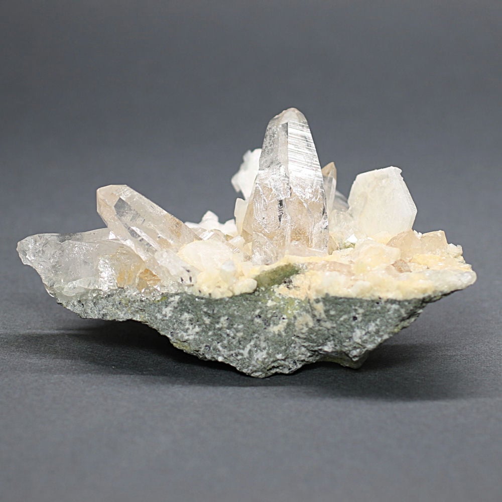 ガネッシュヒマール産ヒマラヤ水晶クラスター/原石（104g）