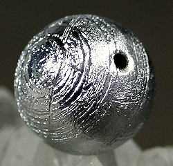 ギベオン隕石1粒売り（12.3mm）(GIBEON-TUBU-1218IS) | 天然石 