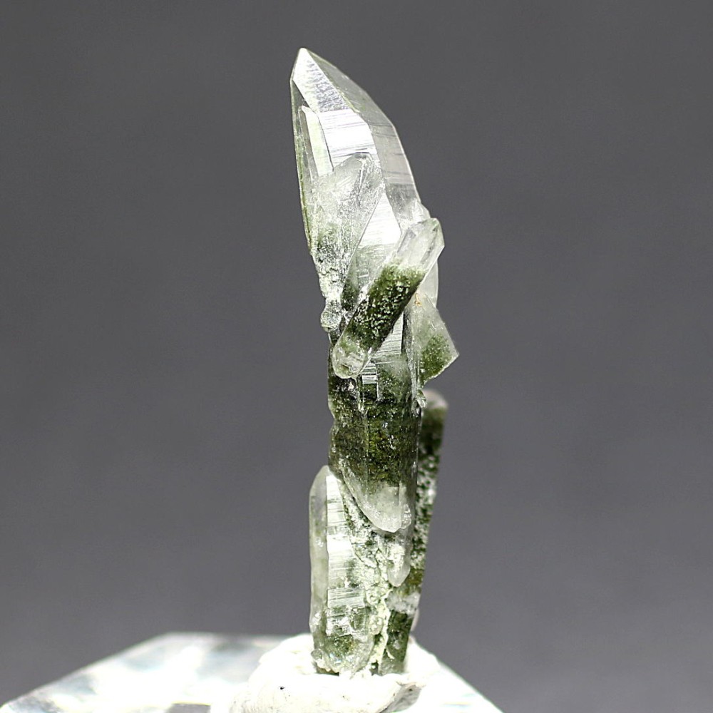 ガネッシュヒマール産]ヒマラヤ水晶ナチュラルポイント（曲がり水晶・Wポイント）(GNZ-BEN302IS) | 天然石・パワーストーン  Infonix（インフォニック）