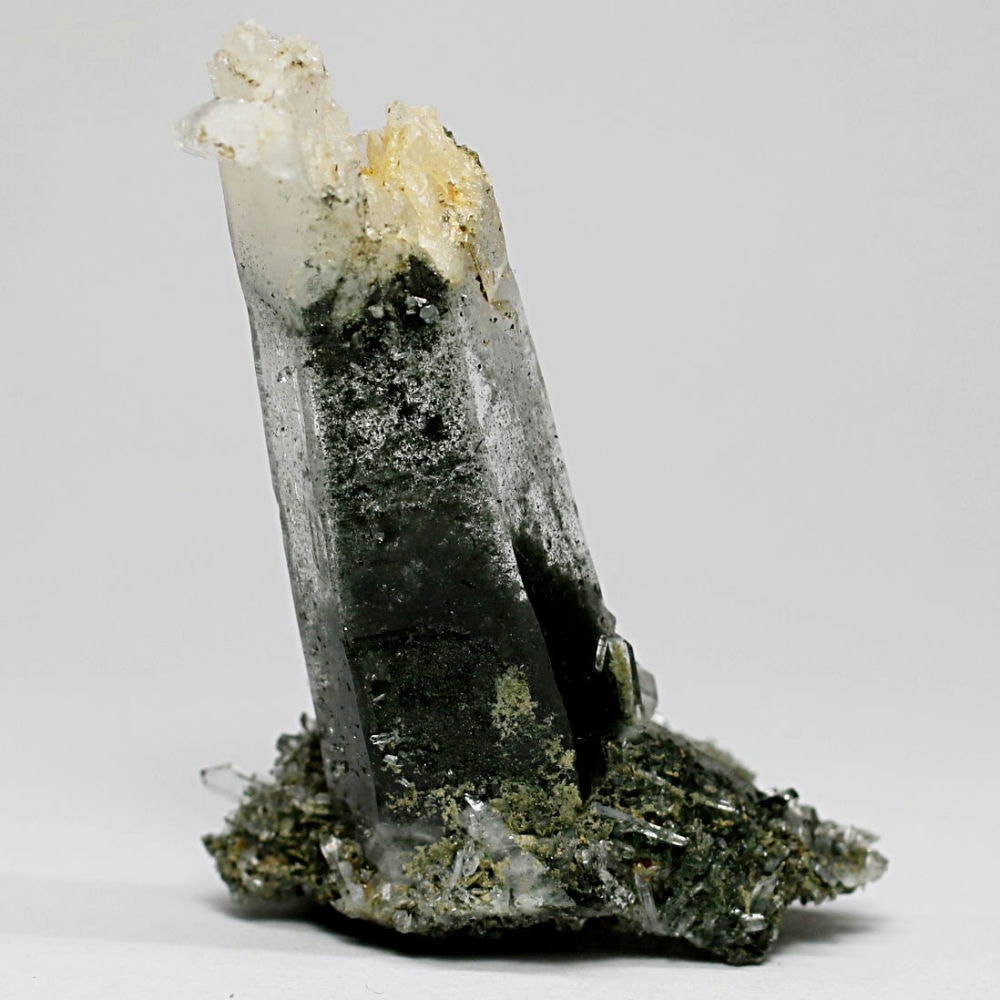 ガネッシュヒマール産ヒマラヤ水晶クラスター/原石（27.2g）