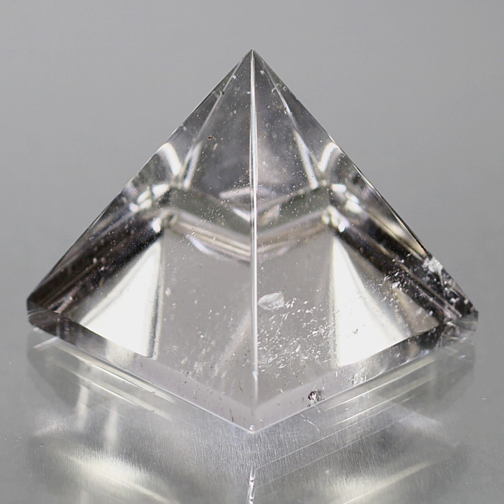 [ガネッシュヒマール産]ヒマラヤ水晶ピラミッド