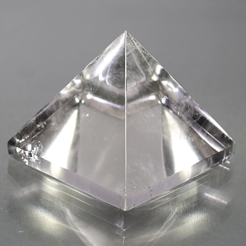 [ガネッシュヒマール産]ヒマラヤ水晶ピラミッド