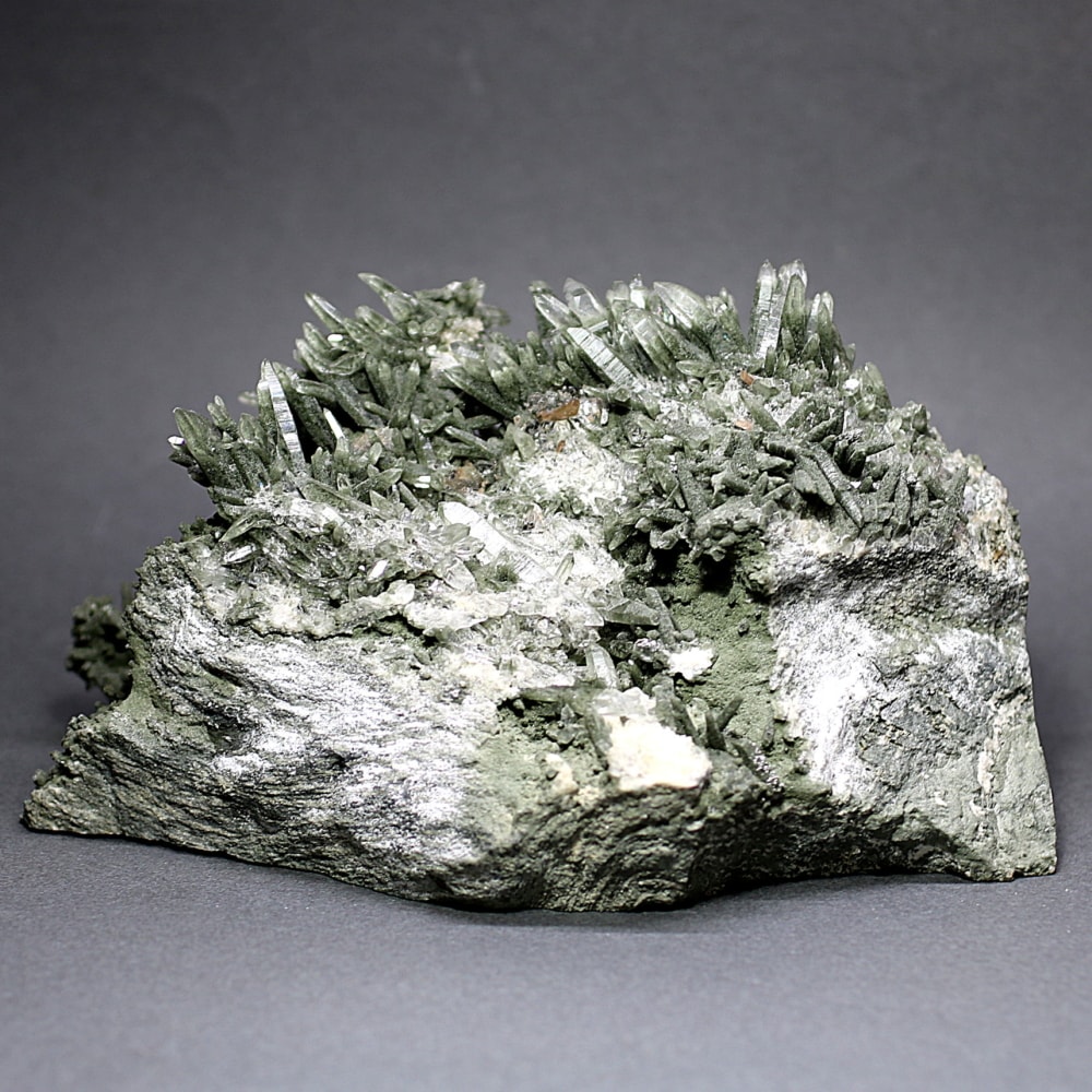 [ガネッシュヒマール産]ヒマラヤ水晶クラスター/中型原石（約1.4kg・特別価格）