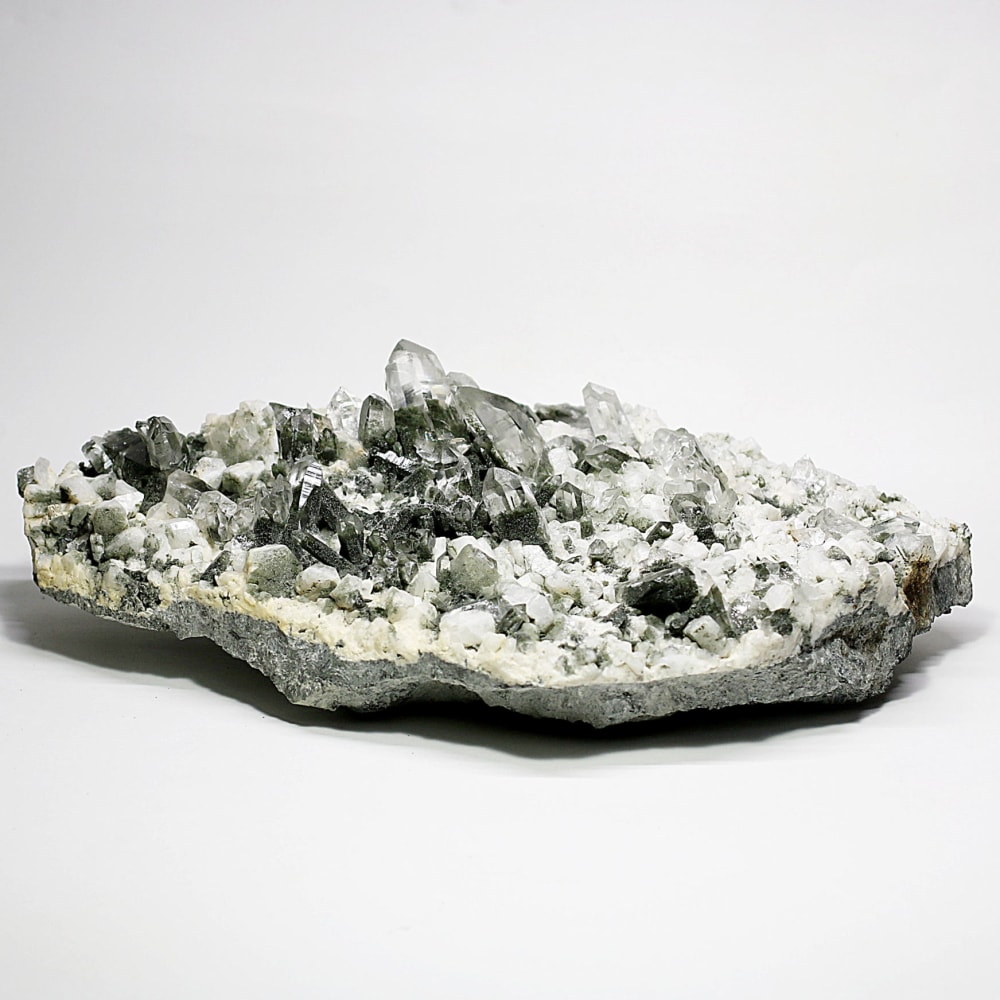 [ガネッシュヒマール産]ヒマラヤ水晶クラスター/大型原石（約2.2kg・特別価格）