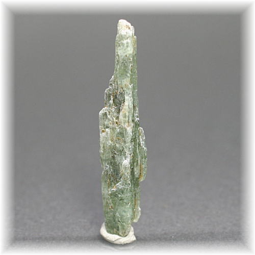 [タンザニア産]グリーンカイヤナイト原石(GREENKYANITE-RAF105