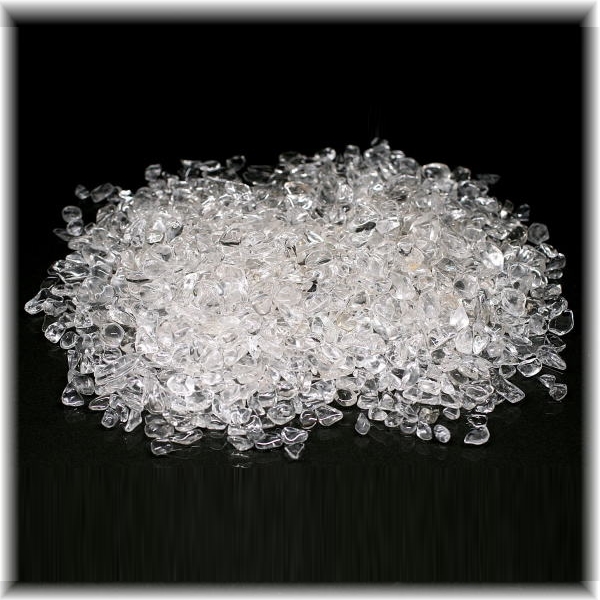 <center><b>PICK UP</b><br>ヒマラヤ水晶<br>浄化チップ<br>200gパック<br><b>¥2800</b></center>