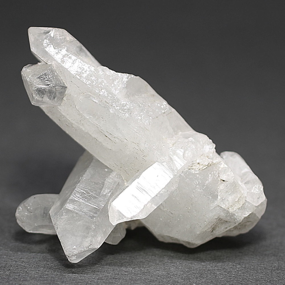 カンチェンジュンガ産ヒマラヤ水晶ミニクラスター/原石（31.5g）
