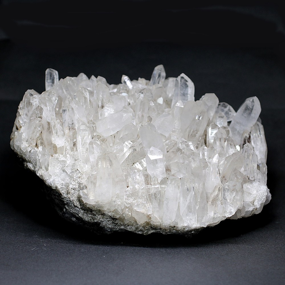 カンチェンジュンガ産ヒマラヤ水晶クラスター/原石（2.1kg）