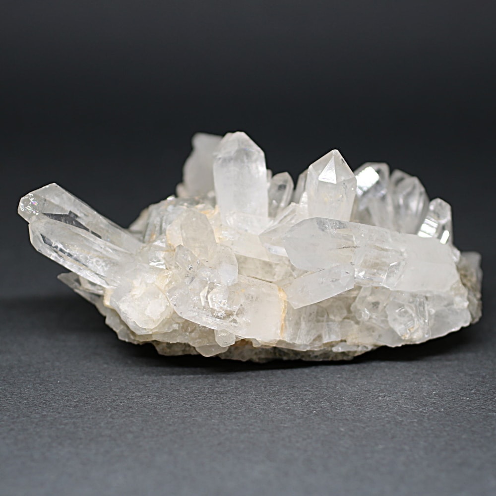 カンチェンジュンガ産ヒマラヤ水晶クラスター/原石（237g）