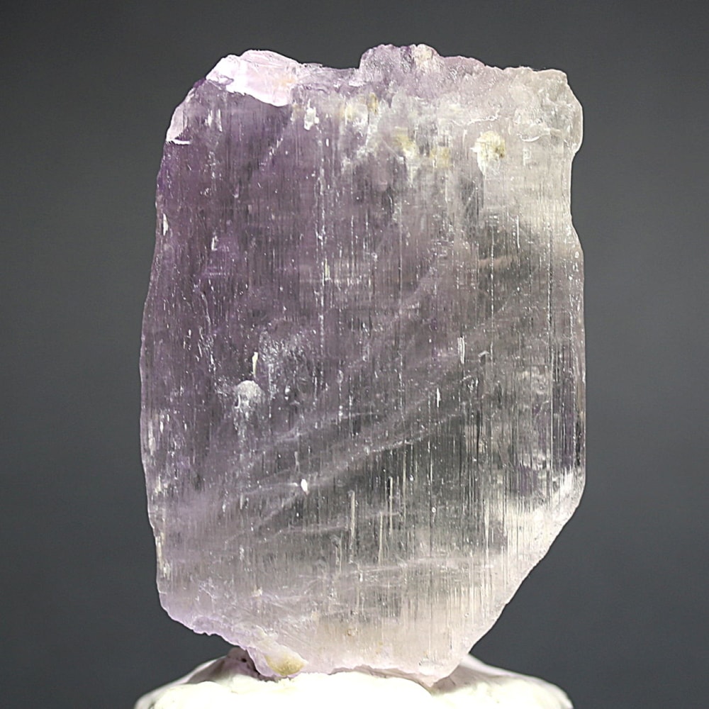 [アフガニスタン産]ピンククンツァイト結晶原石（非加熱未着色/117.6g）