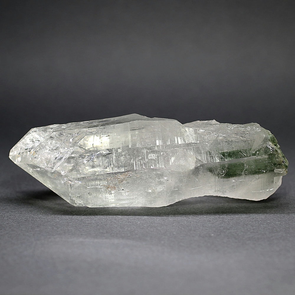 インド/マニハール産ヒマラヤ水晶ナチュラルポイント/グリーンファントムクォーツ原石（特別価格）