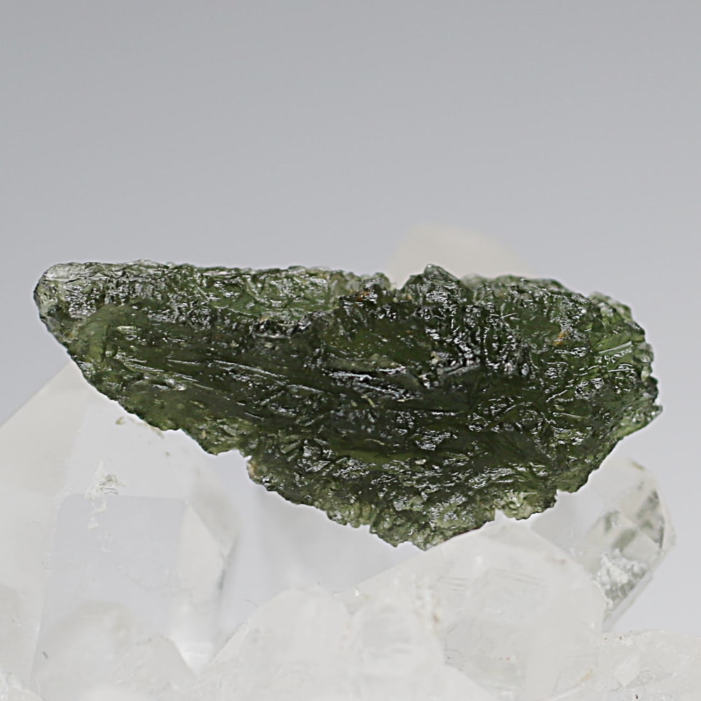 [高品質・チェコ共和国産]天然モルダバイト原石（4.7g）